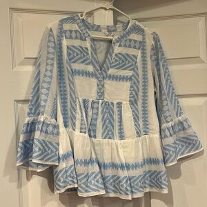 Crown & Ivy top. Size M